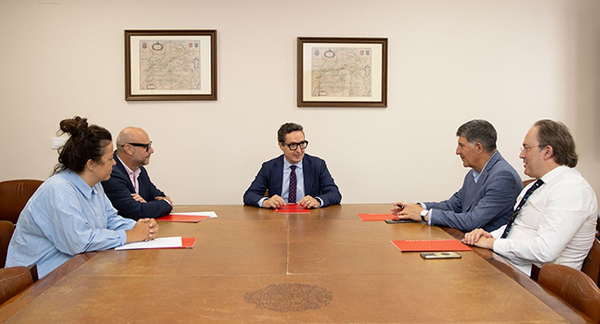 El rector de la USAL y los directivos de HM Hospitales International colaborarán en España y Latinoamérica