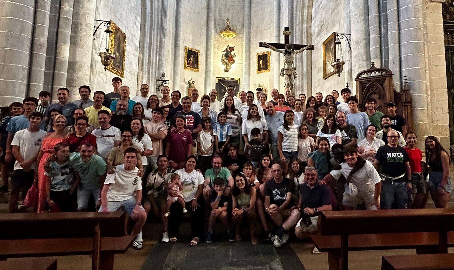 Ciudad Rodrigo recibe la visita de un nutridísimo grupo de matrimonios de Vicálvaro (Madrid)