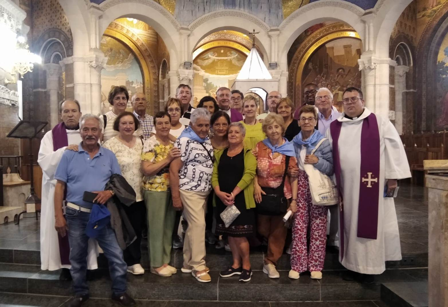 Los peregrinos diocesanos se empapan de la espiritualidad del Santuario de Lourdes