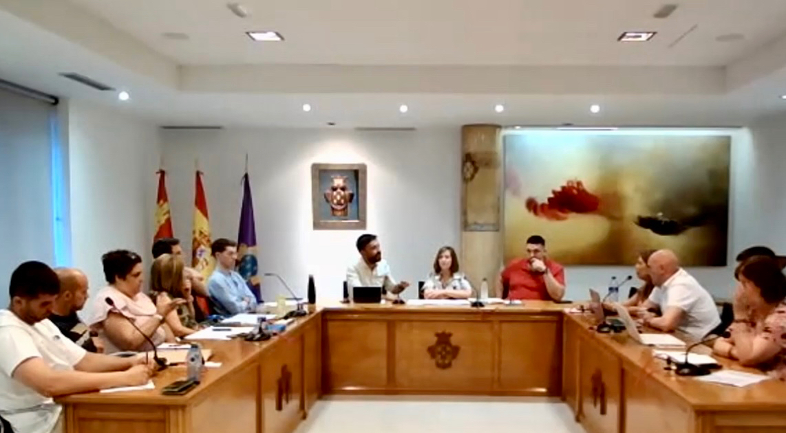 Acusaciones de tomadura de pelo de la Diputación en la moción por la llegada de bomberos a Peñaranda apoyada unánimemente 