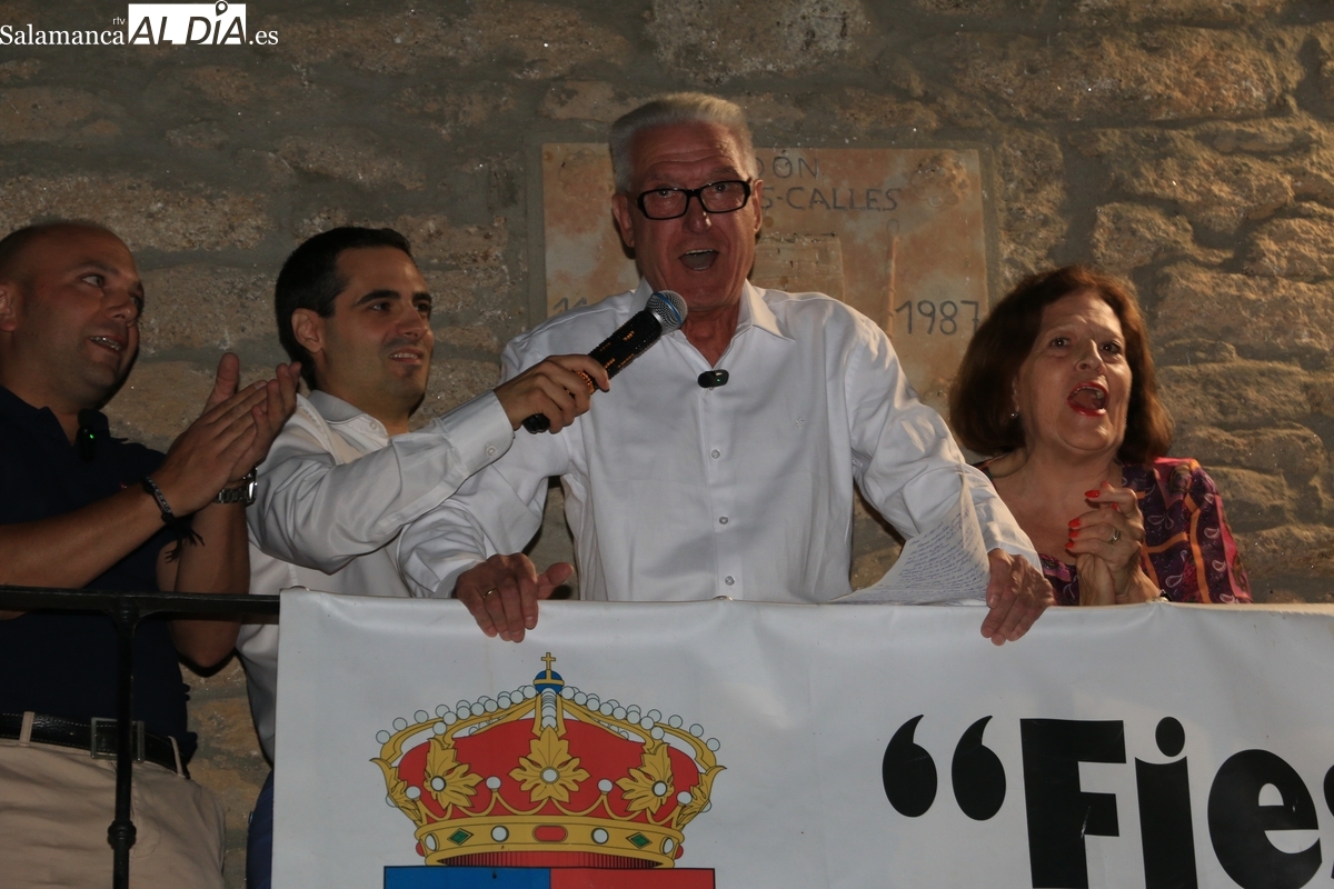 Un emotivo pregón de Teófilo del Arco abre las fiestas de San Cristóbal en Guadramiro