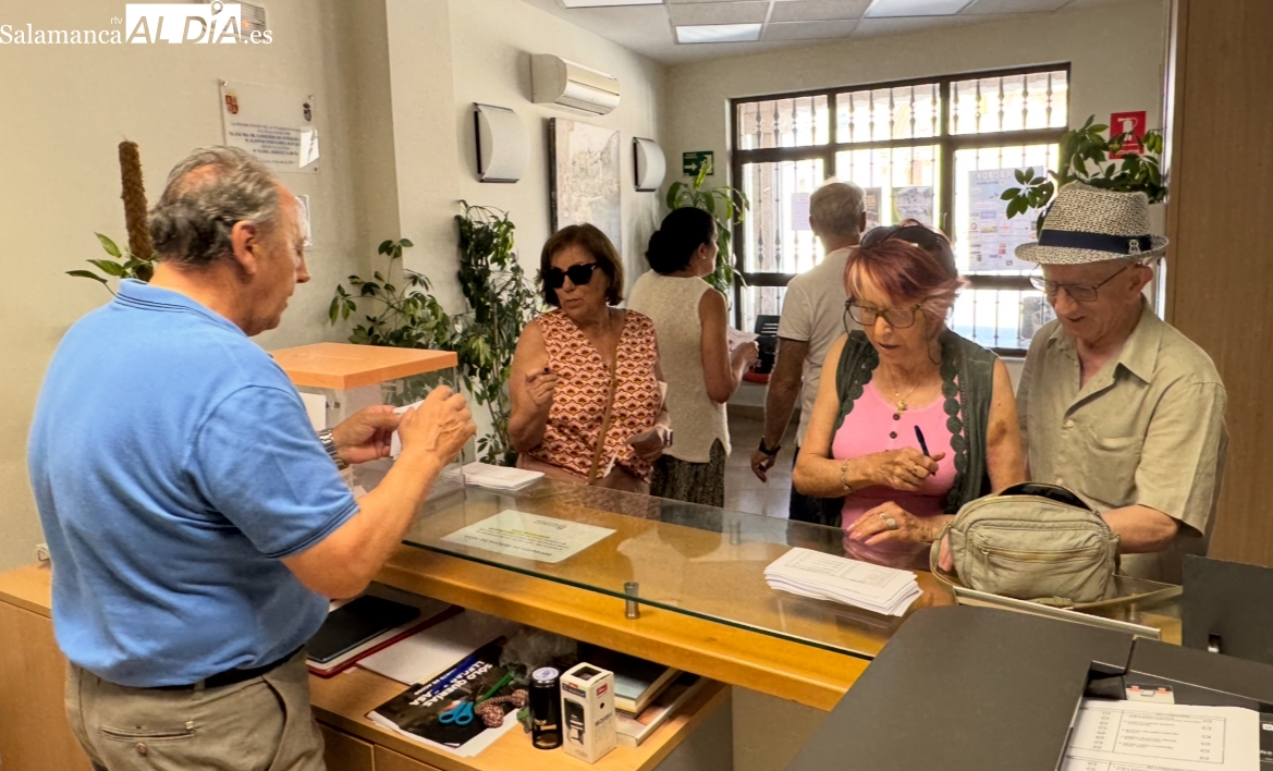 La votación vecinal elige a la Corte de Honor de las fiestas de San Roque 2025 en Macotera