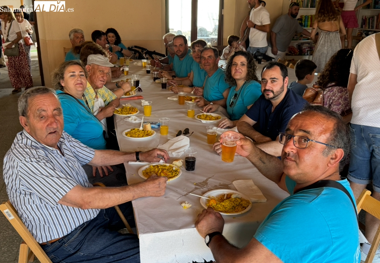 Cerca de 400 raciones de paella solidaria para despedir las fiestas en Mancera de Abajo