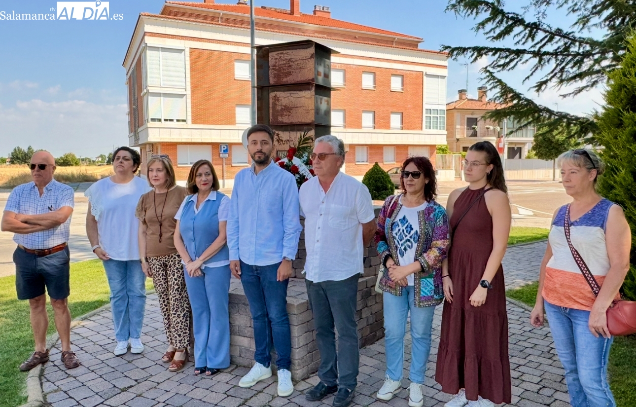 Flores para el eterno recuerdo a las víctimas del Polvorín de Peñaranda en el 86º aniversario de la explosión