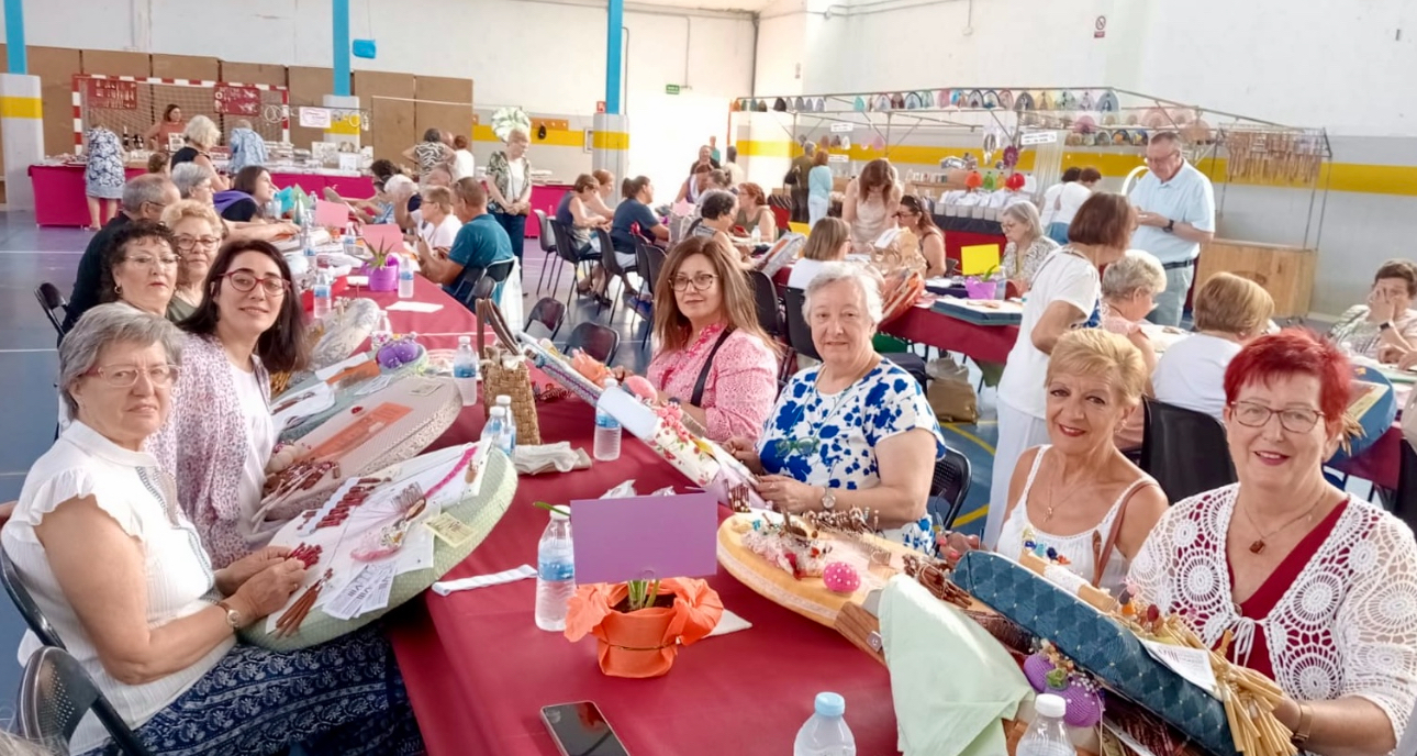 Las encajeras de Peñaranda brillan con luz propia una vez más, esta vez en el VIII Encuentro Villa de Simancas