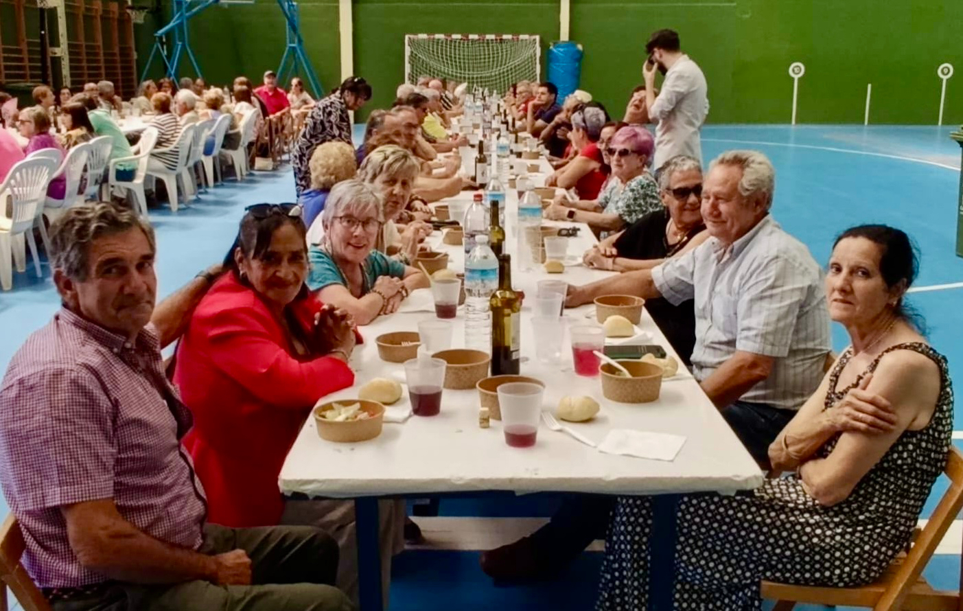 Gran ambiente en la tradicional fiesta de la asociación de mayores Torres Villarroel de Macotera