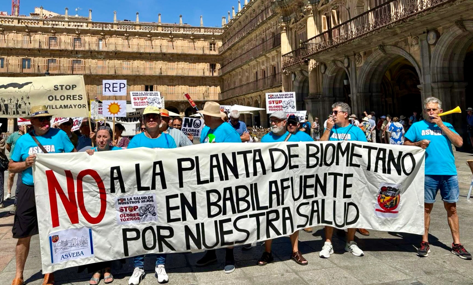 Babilafuente reitera en la Plaza Mayor de Salamanca su «NO» rotundo a la llegada de la planta de biometano