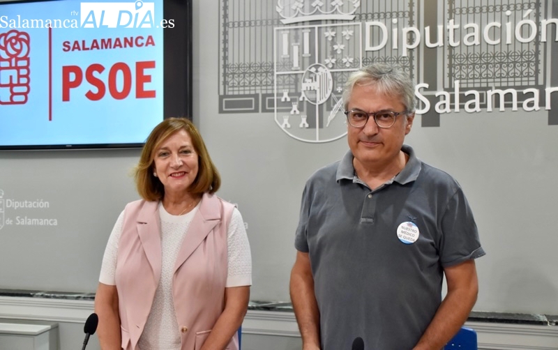 El PSOE exige a la Diputación profesionalizar el servicio de bomberos y denuncia un sistema ilegal basado en el chantaje a los ayuntamientos