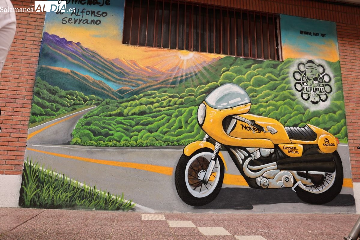 FOTOS | Santa Marta inaugura un mural en honor a Alfonso Serrano, impulsor del Museo de la Moto