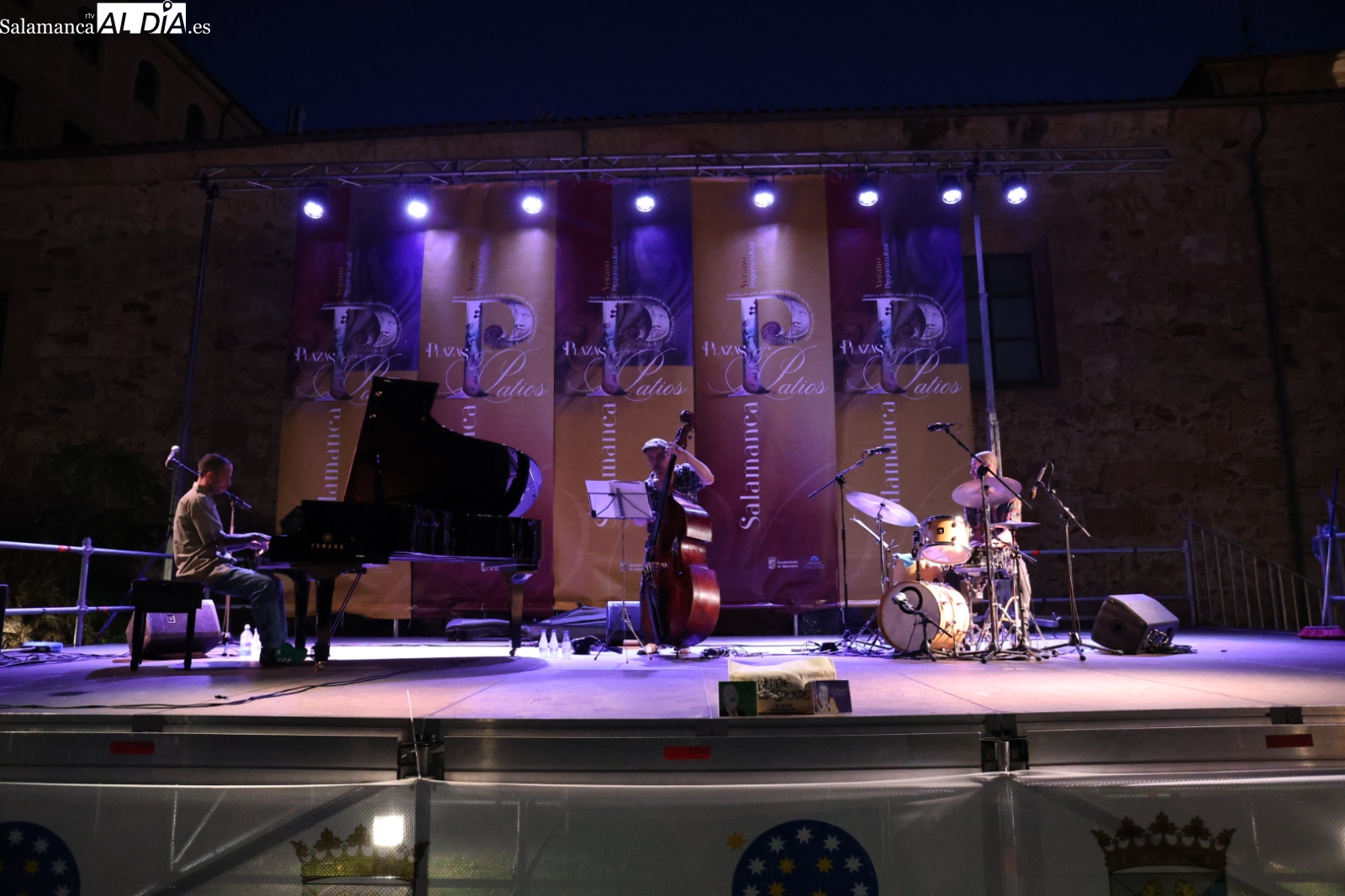 VÍDEO y FOTOS | Luismi Segurado Trio transforma los Jardines de Santo Domingo en un club de jazz neoyorquino