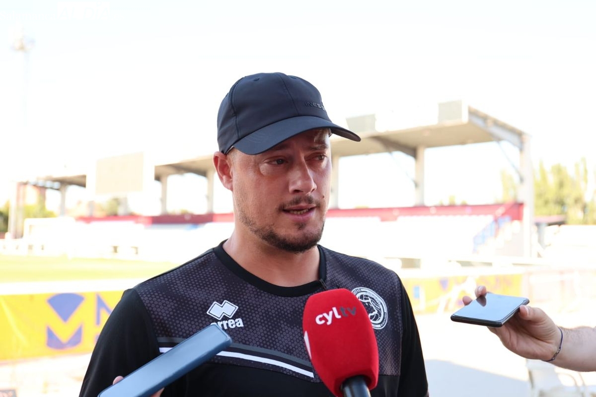 Paciencia y orden, claves del método Riera en Unionistas: Me gusta construir los equipos de atrás hacia delante