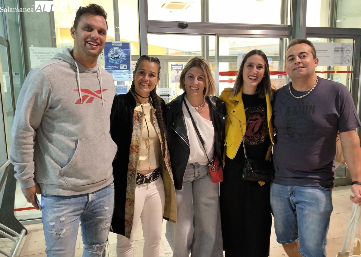 Unidos por La Potra: Aldeadávila crea una peña de Isabel Aaiún y organizan un viaje a su concierto de Cantalejo