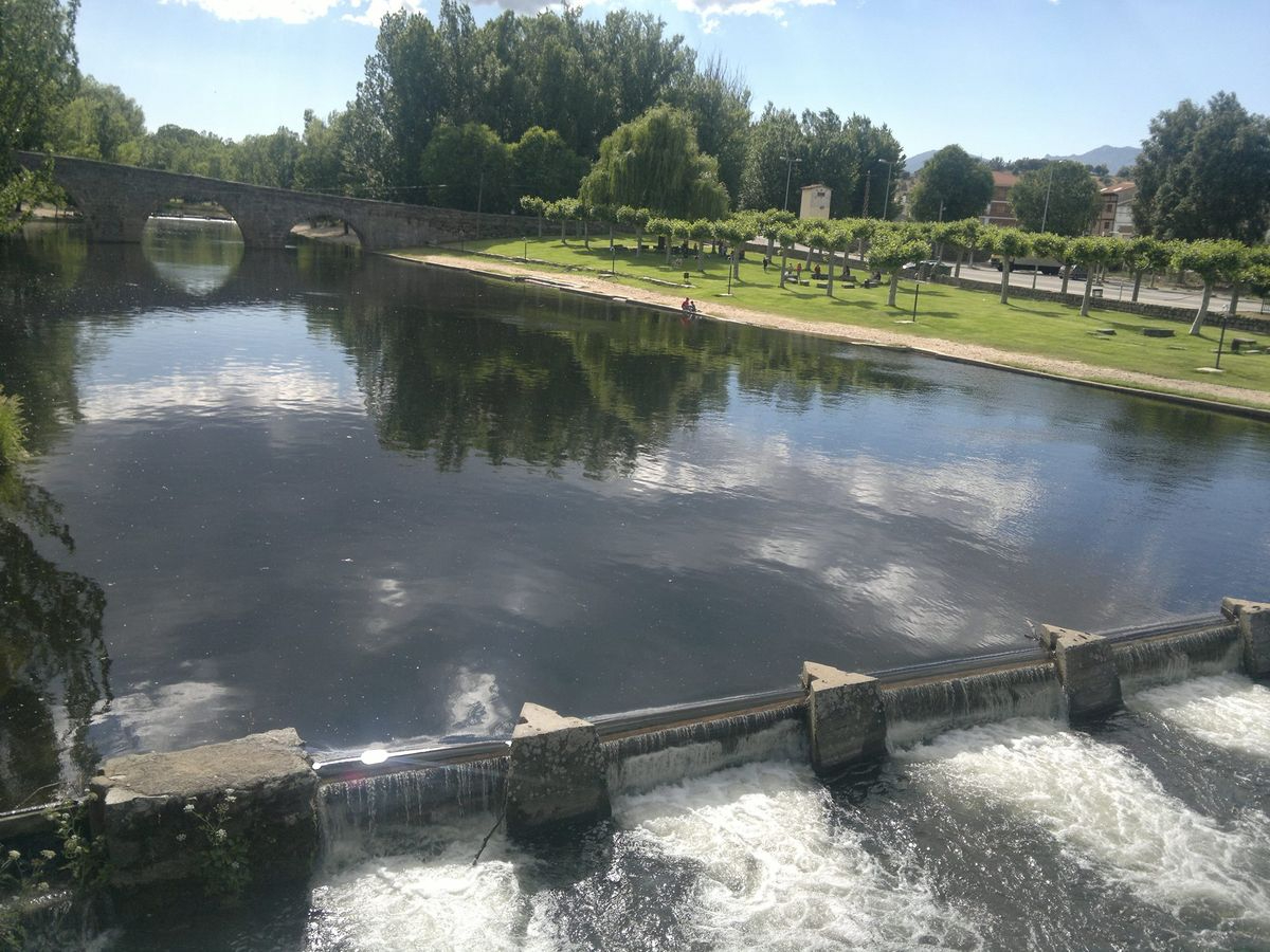 Navaluenga, un paraíso refrescante a hora y media de Salamanca
