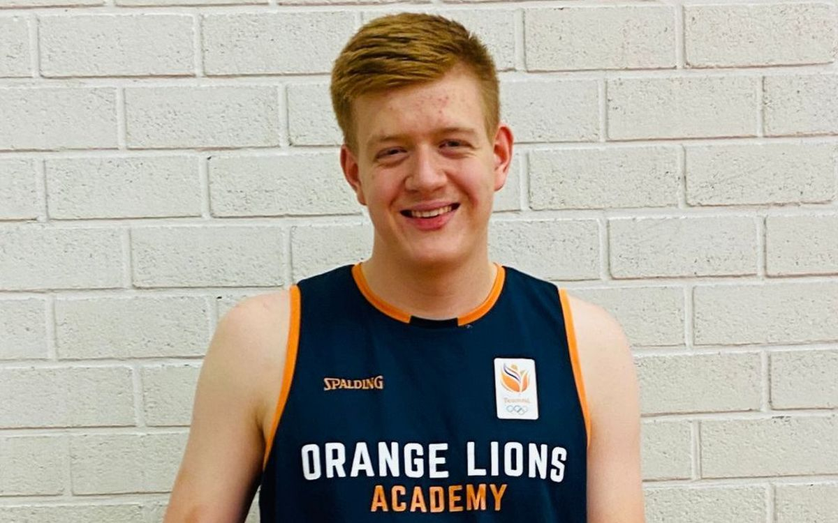 El Avenida Xoborg ficha al joven pívot neerlandés de 2,08 metros,  Ryan Peters 