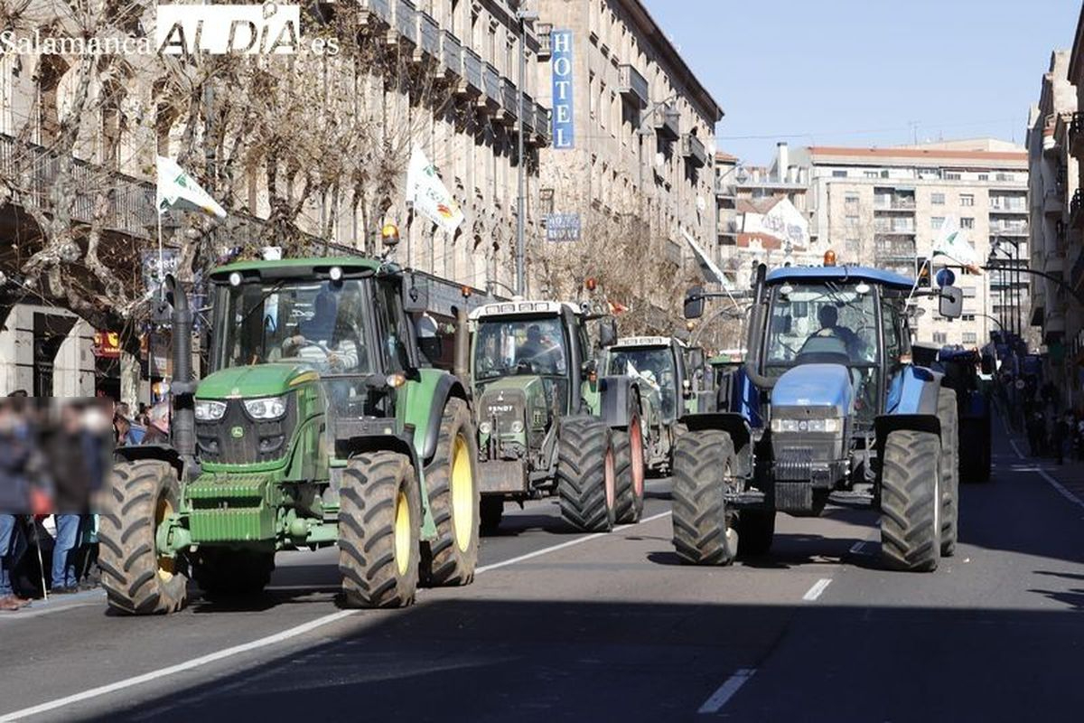 Anuncian nuevas tractoradas por el recorte del 22% a la PAC mientras se multiplica por 5 el gasto militar