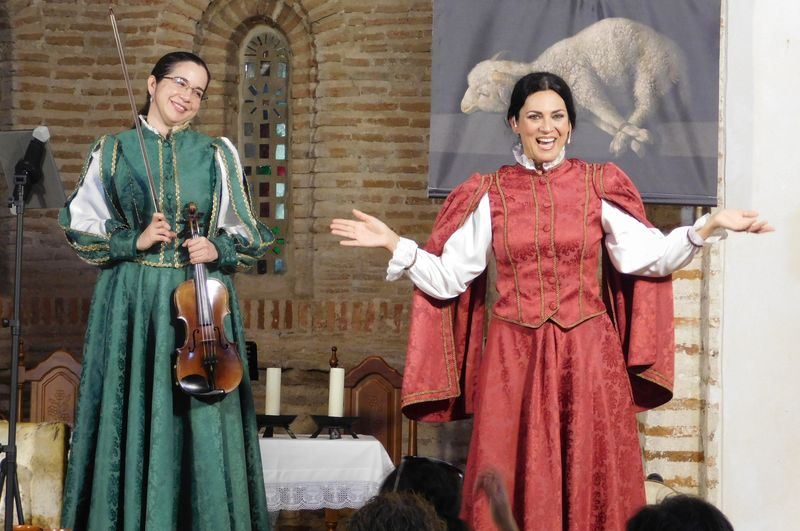 La joya mudéjar de Turra de Alba se rinde a la magia de Arcos y Ecos