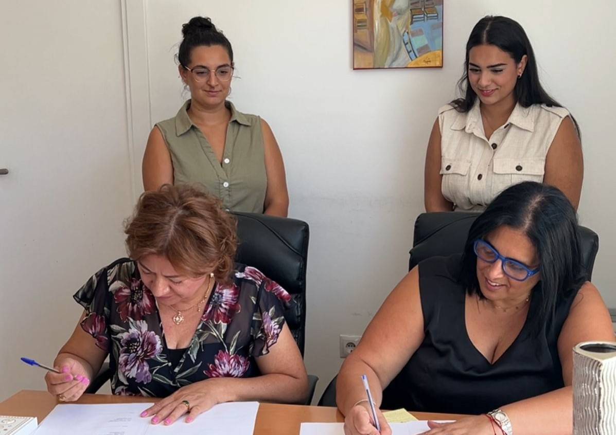 El objetivo de la Asociación Cultural Unión y Progreso Mujer Romaní de la inclusión de la mujer gitana se logra tras firmar el primer convenio