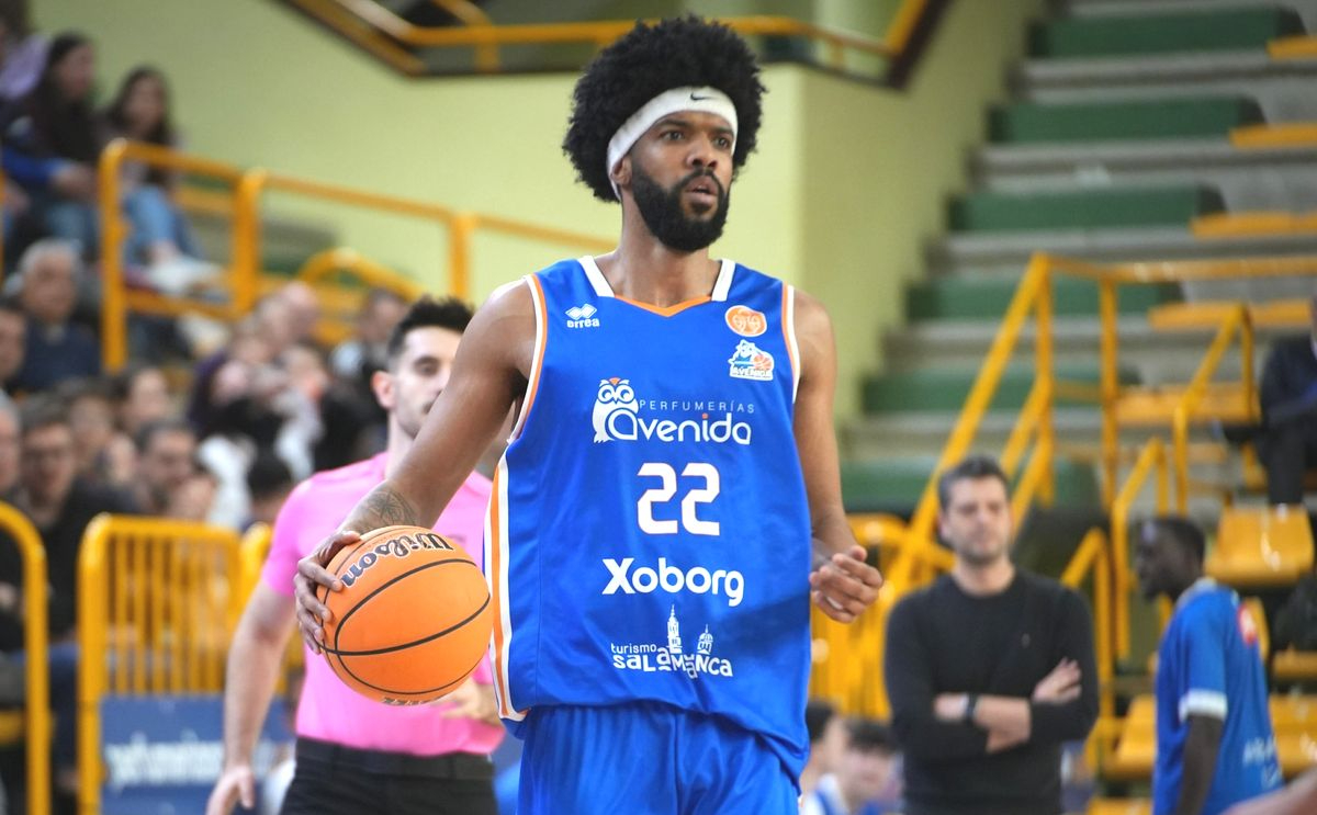 El capitán se queda: Aco McCarthy liderará al Avenida Xoborg en su asalto al ascenso a Segunda FEB