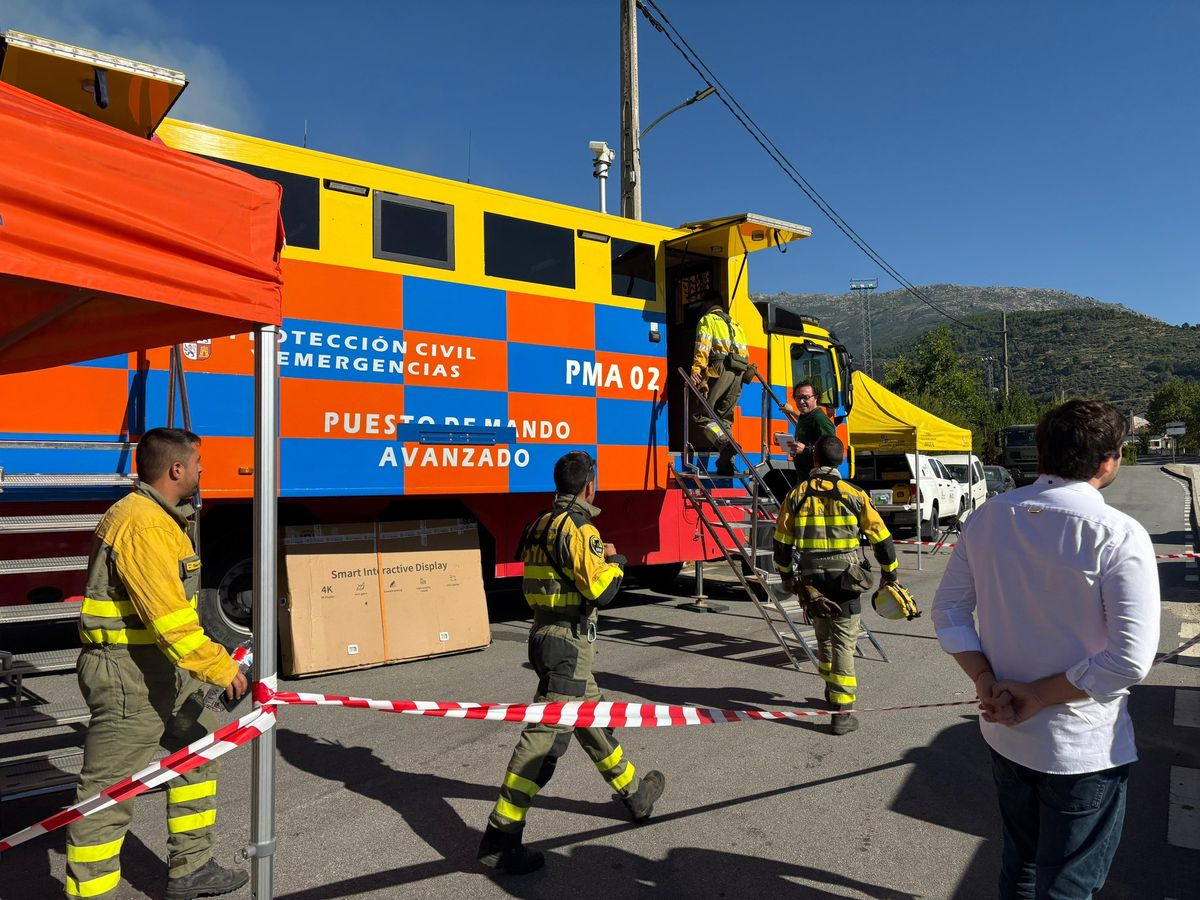 Fallece en accidente de tráfico un bombero forestal cuando iba a trabajar al incendio de Mombeltrán (Ávila)