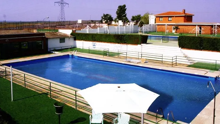 El Ayuntamiento baraja 3 opciones para dotar a Ciudad Rodrigo de piscinas municipales