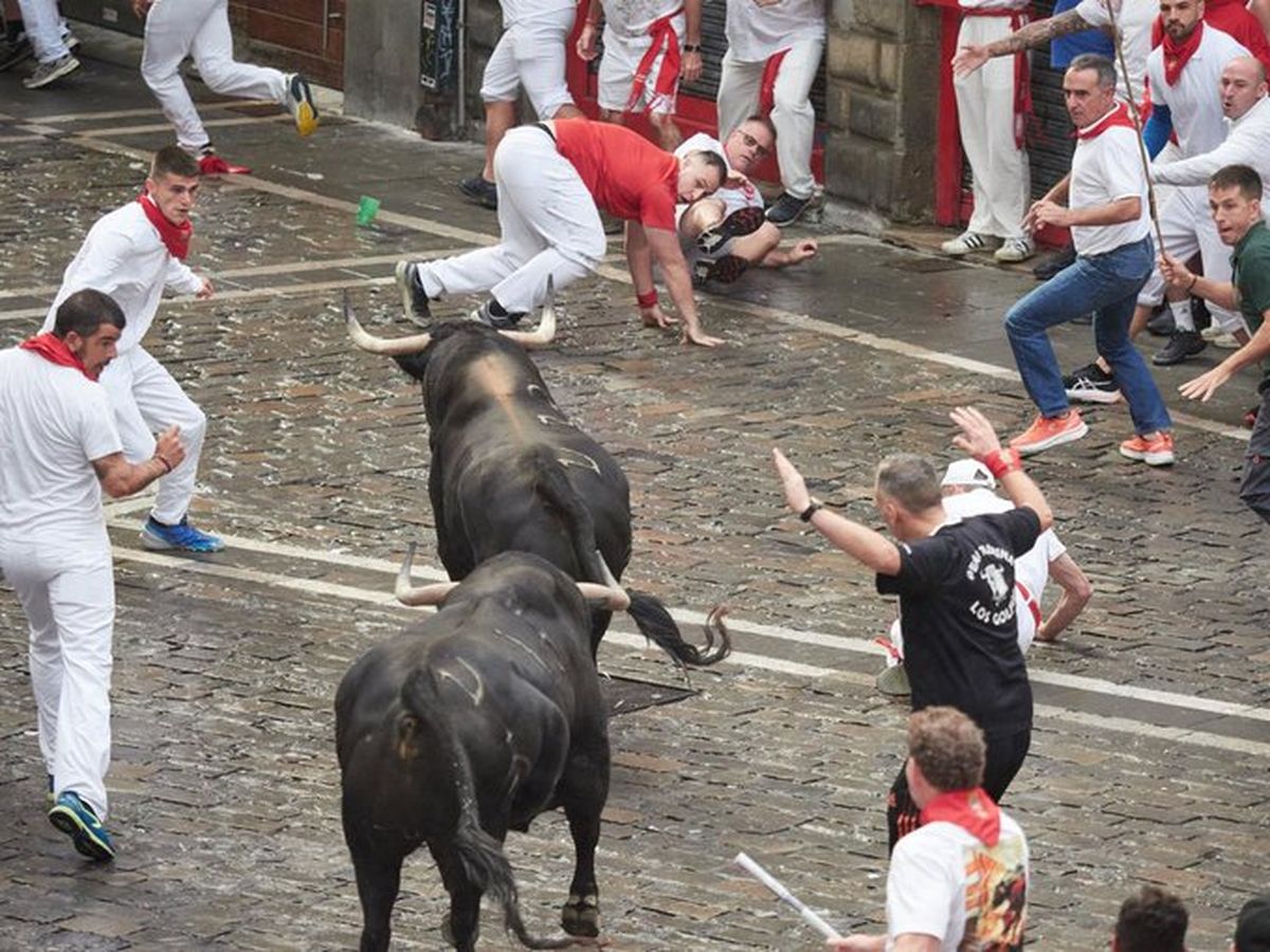 VÍDEO del accidentado y veloz primer encierro de San Fermín