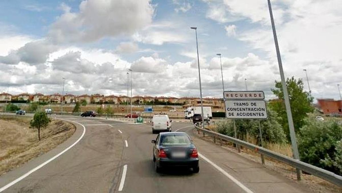 Un accidente en la rotonda de Leclerc en Carbajosa se salda con una mujer herida 