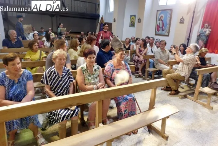 La iglesia de Pedrosillo de Alba se transforma en un escenario de oraci&oacute;n con el recital 'Arcos y Ecos' | Imagen 1