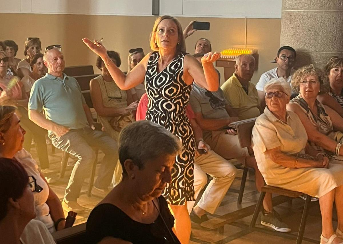 Los vecinos de Ituero de Azaba escenifican la historia de su Iglesia con motivo de su V Centenario