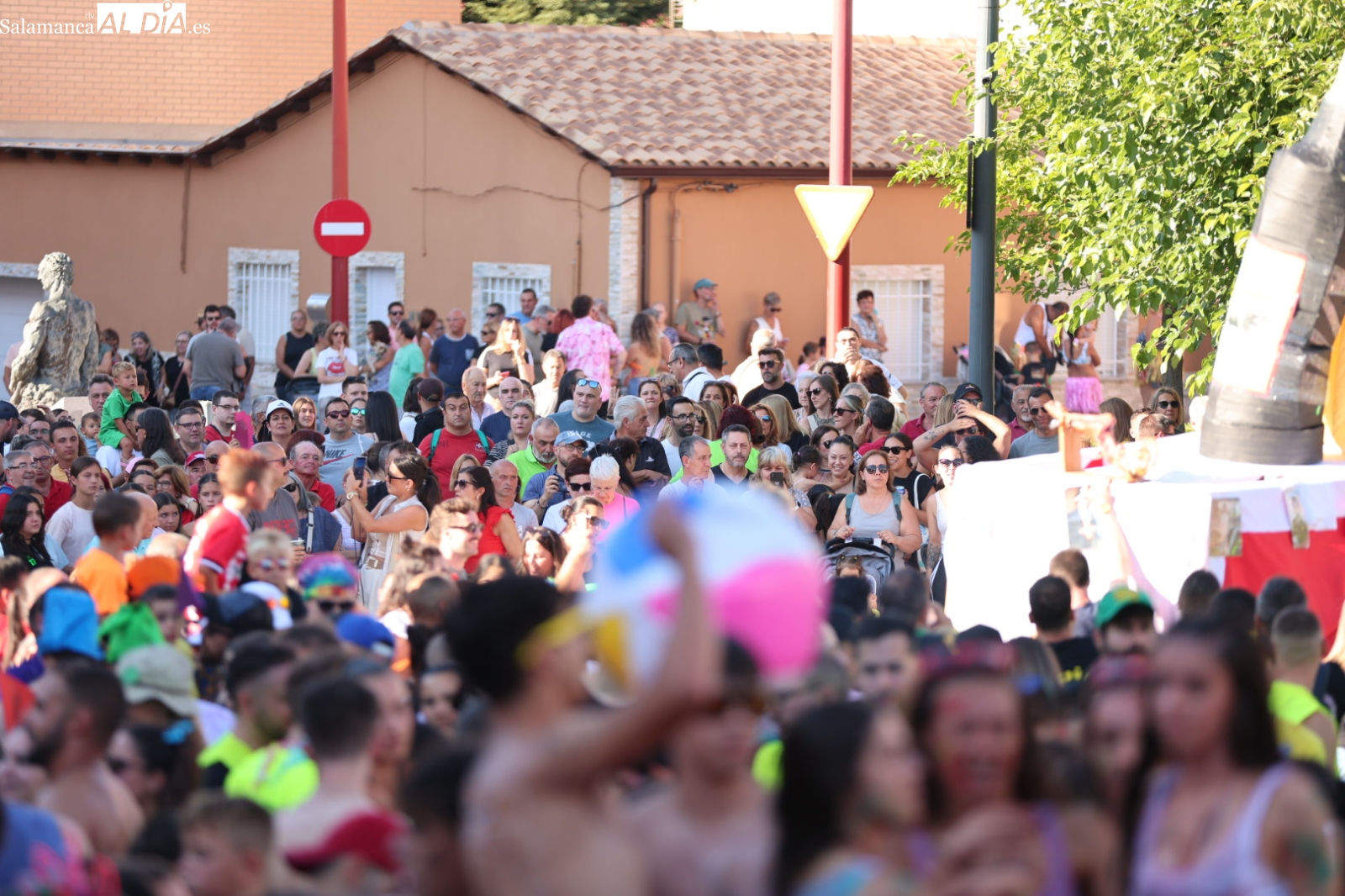 Los pueblos de Salamanca se llenan en agosto y la población se duplica o más; la ciudad se vacía