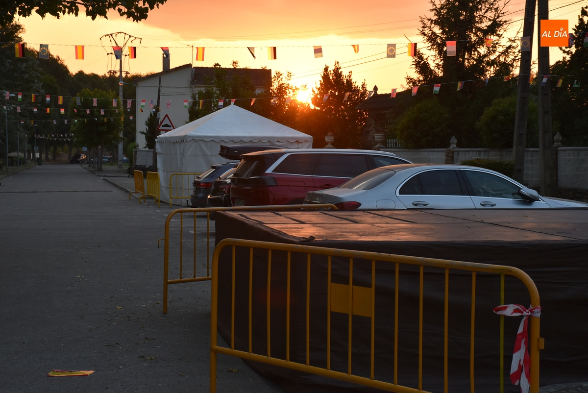 Todo preparado en El Puente-Huertas de la Artesa para el arranque de sus fiestas