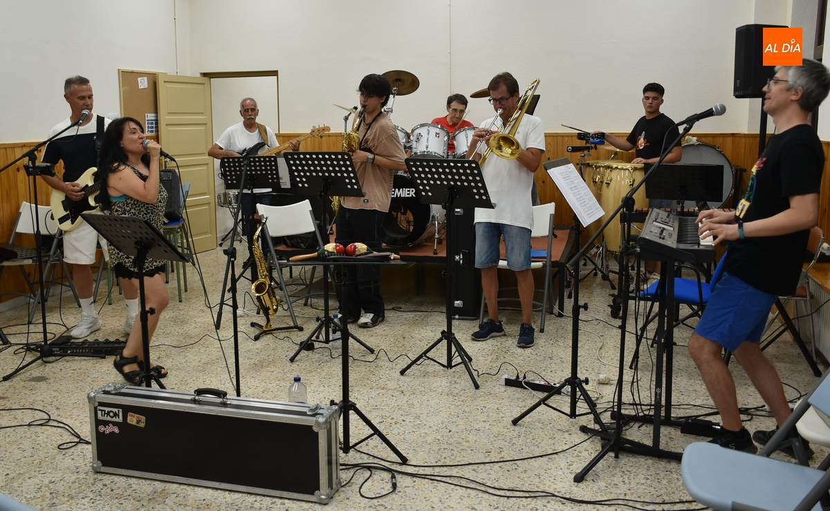 El nuevo grupo ‘Punto Seguido’ ultima su gran cita del próximo viernes en la Plaza Mayor