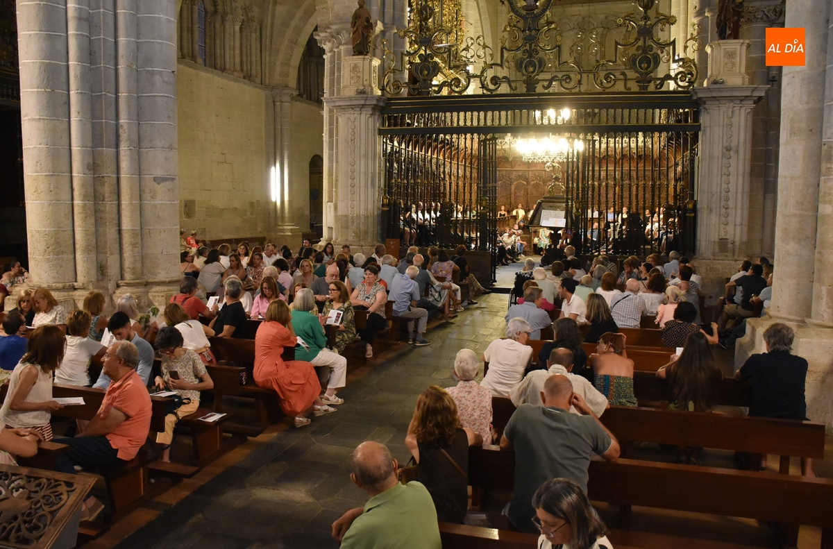 El concierto de órgano con gaita y tamboril cumple 15 ediciones con una masiva asistencia