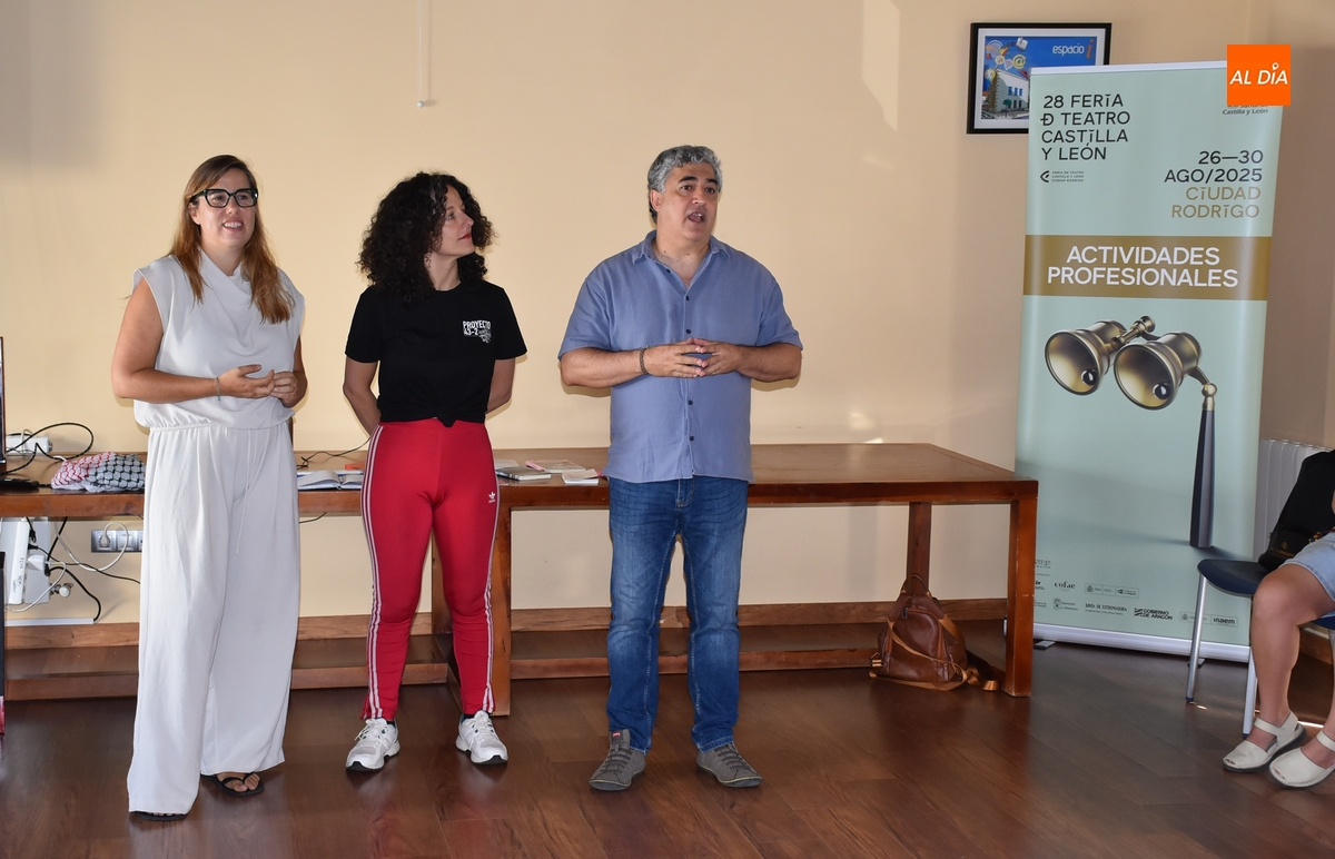 La Feria abre sus actividades con una concurrida doble sesión sobre el teatro-documento