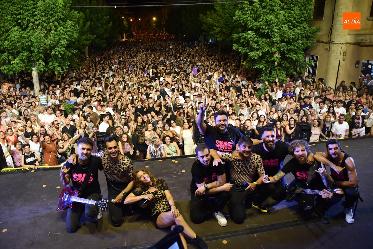 SMS brinda una noche ‘mística’ con botafumeiro incluido para culminar un larguísimo Martes Chico