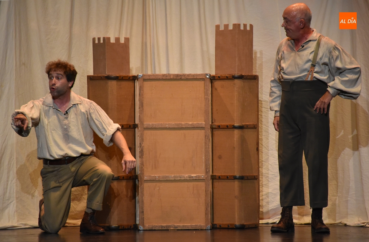 Dos divertidos comediantes relatan el ‘Maleficio del brujo’ para abrir el bloque infantil de la Feria