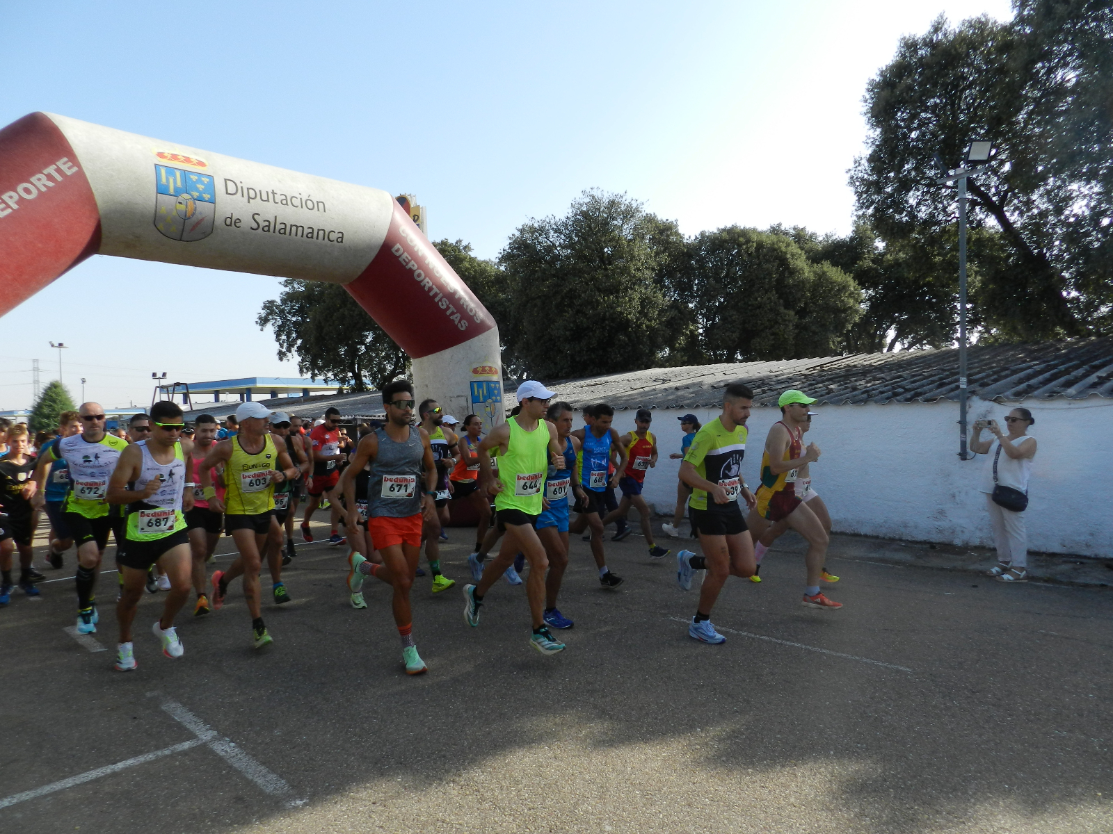 Daniel Herrero y Esther Cruz se imponen en el II Cross de las Urbanizaciones de La Rad