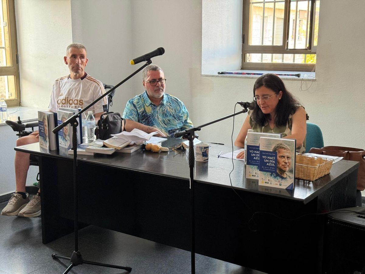 Cantalpino acoge la presentación del libro Yo nací un día azul