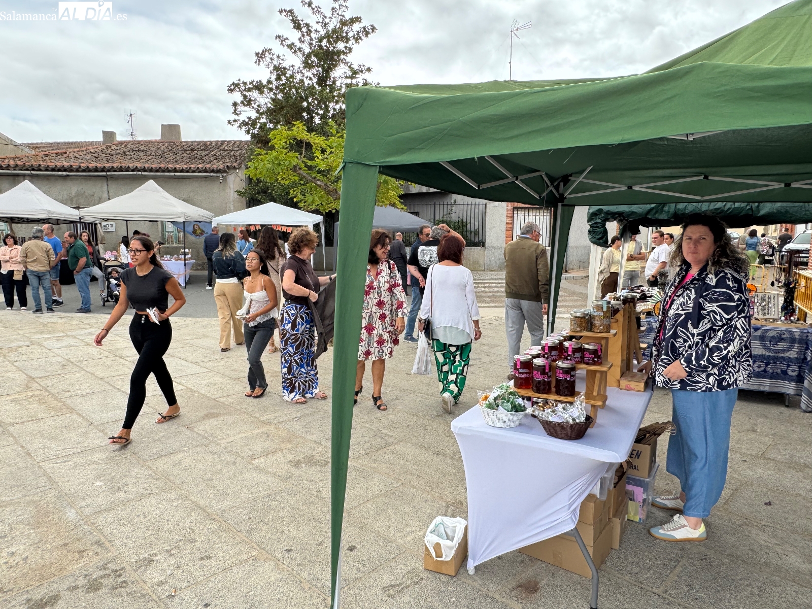 Gran ambiente en un consolidado y esperado II Mercado Villa Aurea de Villoria