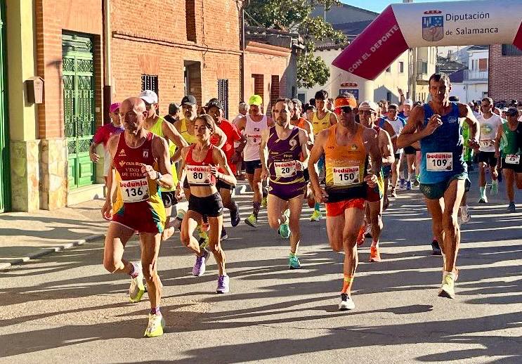 Juan Bueno y Alba León coronan la exitosa X Carrera Solidaria Virgen de la Vega de Villoria a favor de Aspace