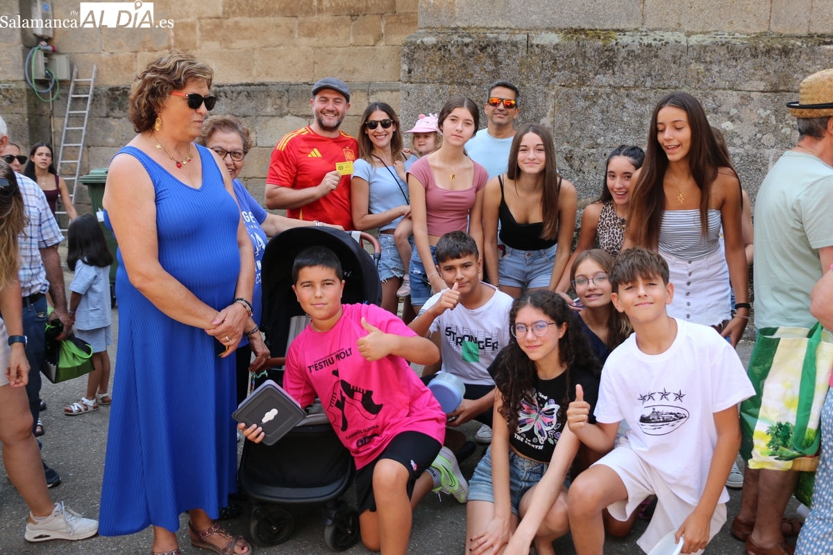 En Masueco comienzan con los platos fuertes: una paella de 1.100 raciones para coger fuerzas 