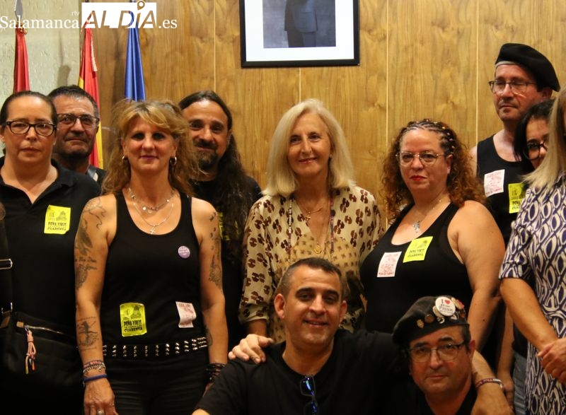 La alcaldesa define a los pregoneros: Un grupo que contagia entusiasmo y aporta humor y cariño a cada rincón de la villa