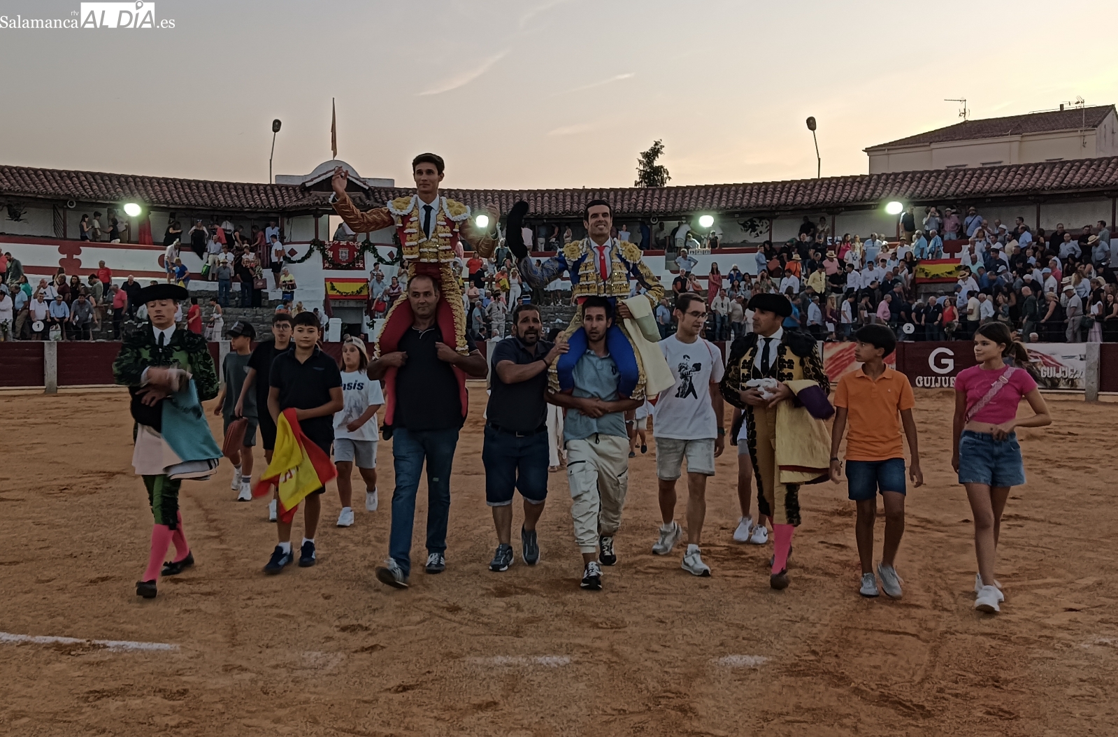 Emilio De Justo y Manuel Diosleguarde ponen el broche de oro en Guijuelo 