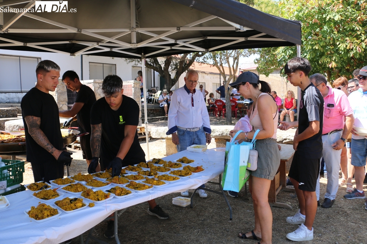 Cipérez pone el broche de oro a sus fiestas con una paella solidaria para 750 comensales