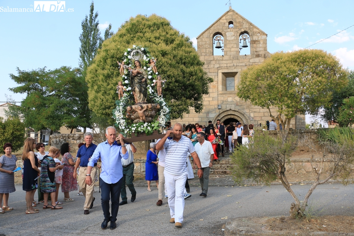 Cerralbo se entrega a ‘Los perdones’ de Nuestra Señora de los Ángeles con la ofrenda de roscas