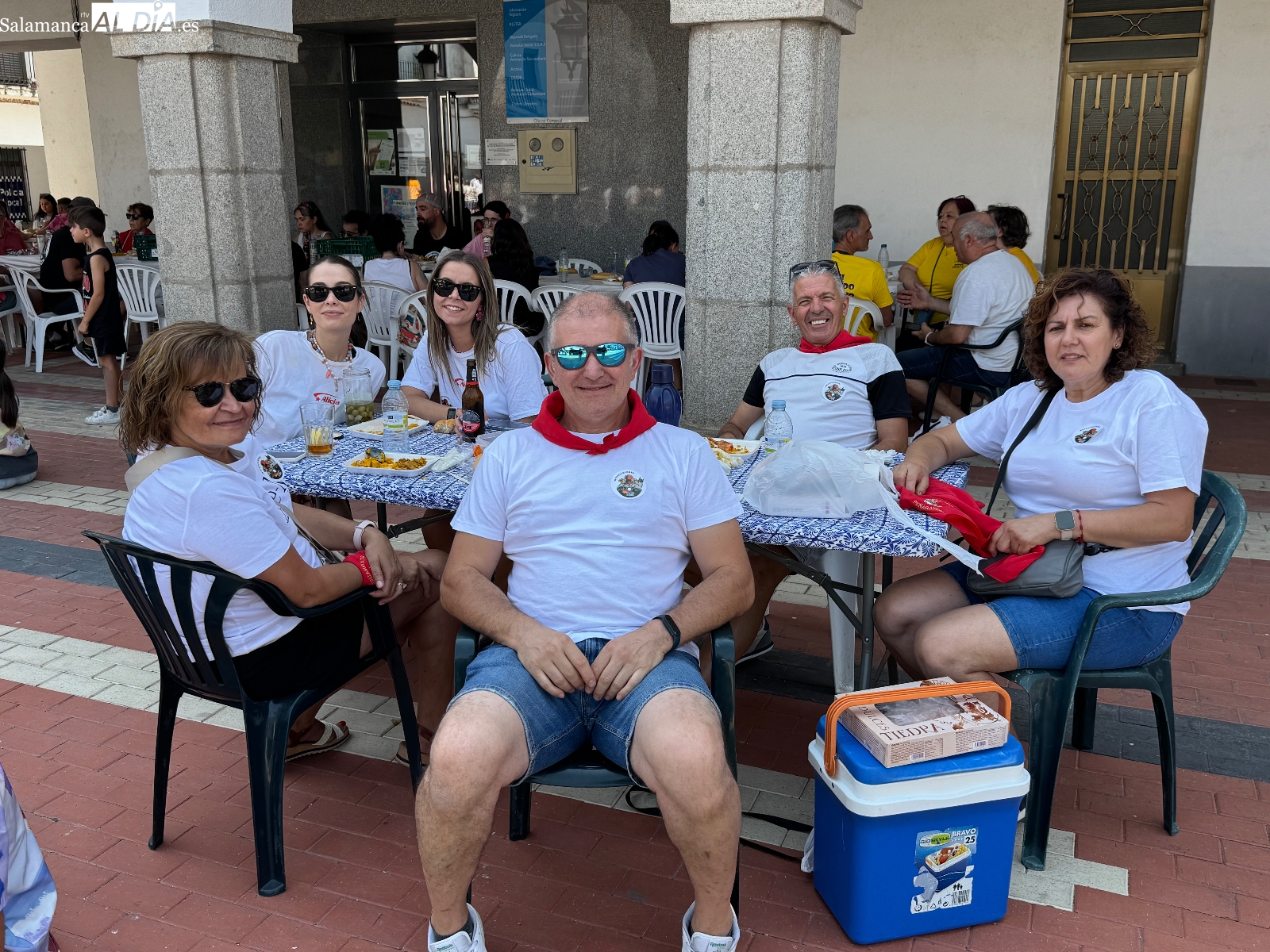 Paella para más de mil personas en el Airadilos Fest