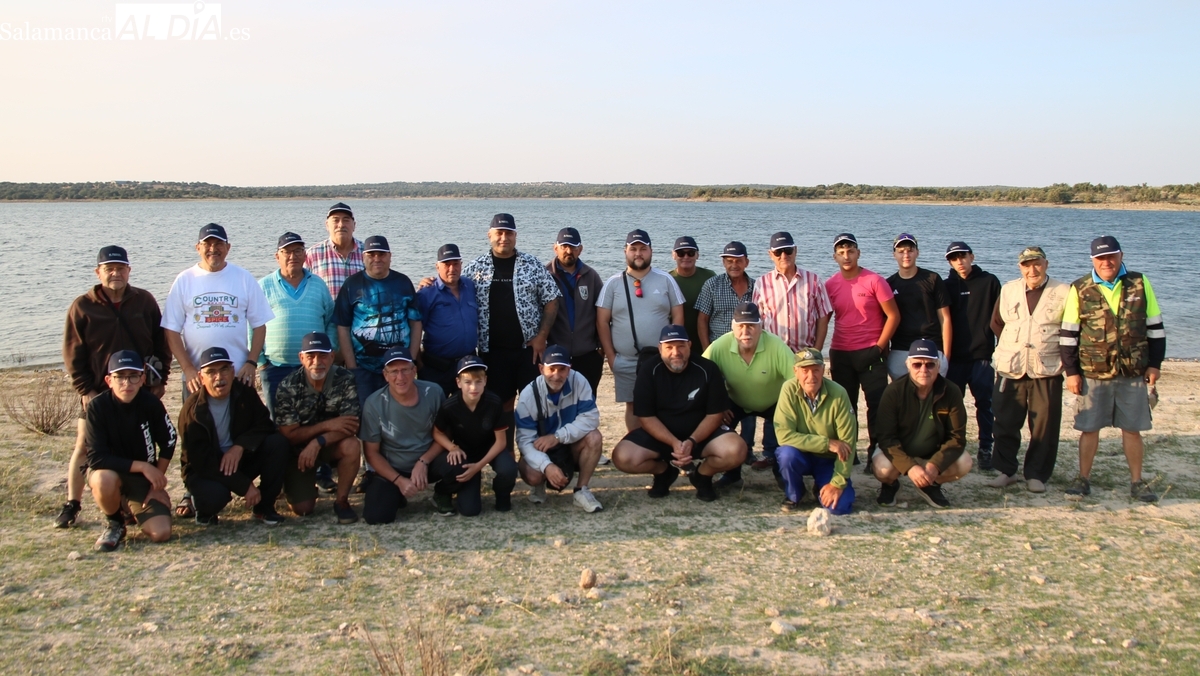 Entretenida jornada de pesca en Villarino de la mano de la Asociación Bajo-Tormes