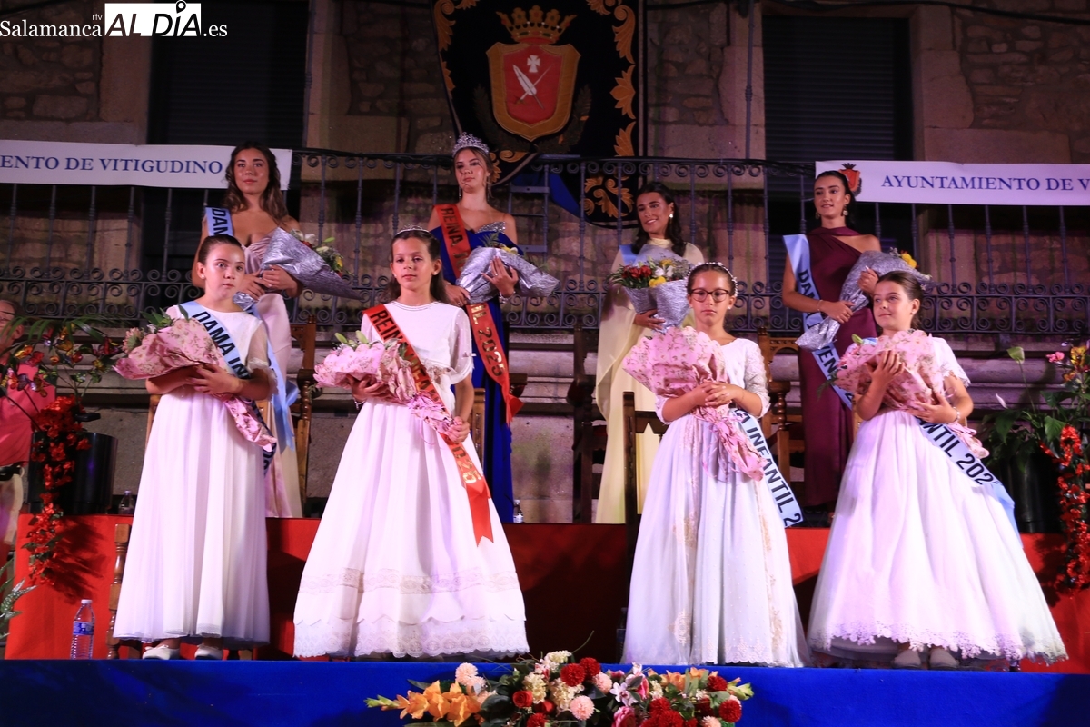 Vitigudino arranca sus fiestas con la presentación de la Corte de Honor, un emotivo pregón y las reivindicaciones por la sanidad