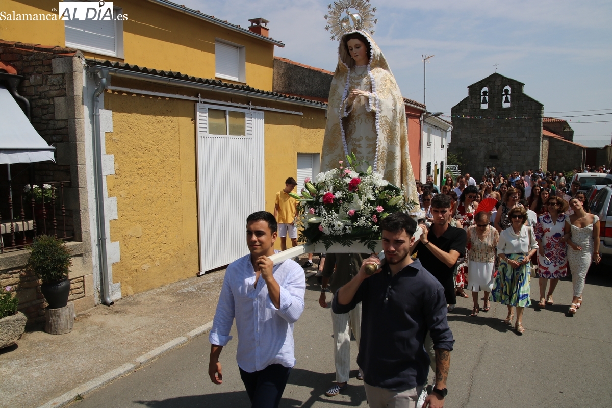 Majuges se entrega a la Virgen de las Nieves en el día grande de las fiestas
