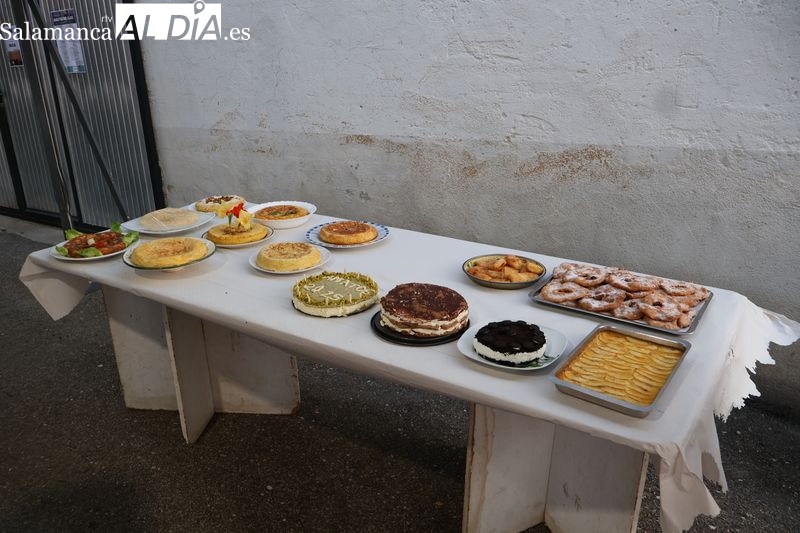 Éxito del concurso de tortillas, croquetas y postres en Amatos de Alba