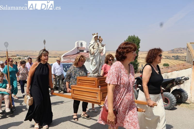 Amatos de Alba honra a la Virgen de las Nieves con misa solemne, procesión y ofrenda floral
